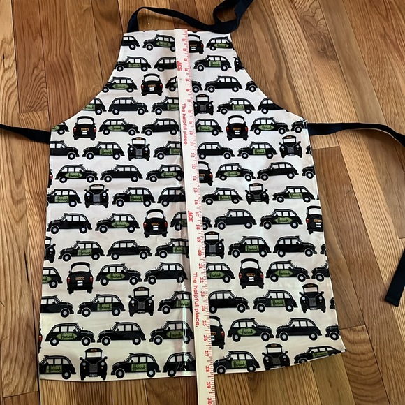 Harrods apron NWOT Adult sized Waterproof Fabric Spill proof Mess protection - Picture 4 of 7